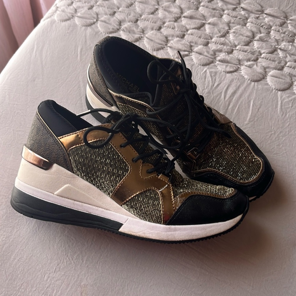 Used Michael kors sneakers